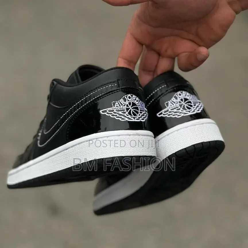Air Jordan 1 Low Black and White Patent Leather Casual