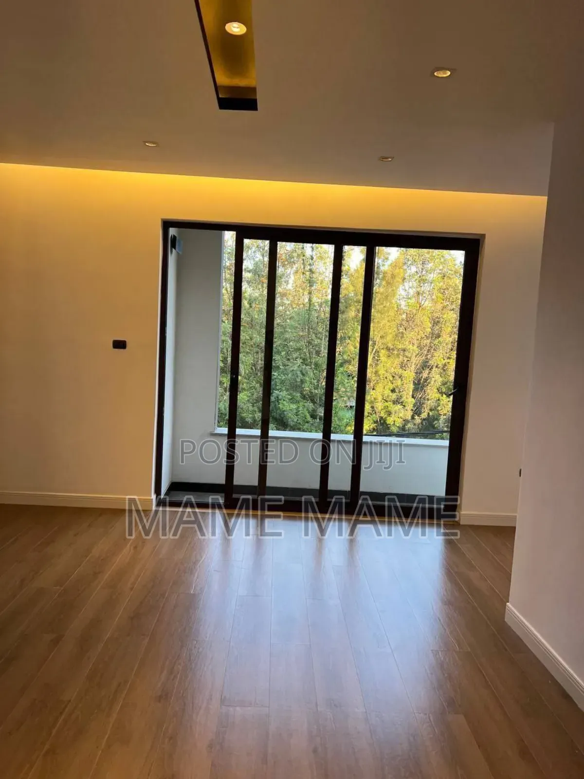 5bdrm Villa in Addis Abeba, Bole for sale