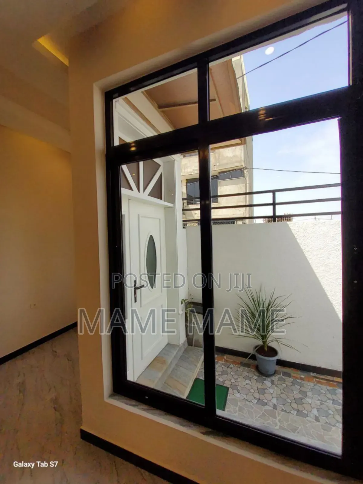 5bdrm Villa in Addis Abeba, Bole for sale