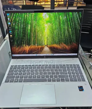 Photo - New Laptop HP 16GB Intel Core i7 SSD 1T