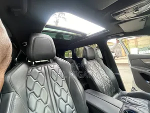 Photo - Peugeot 5008 2022 White