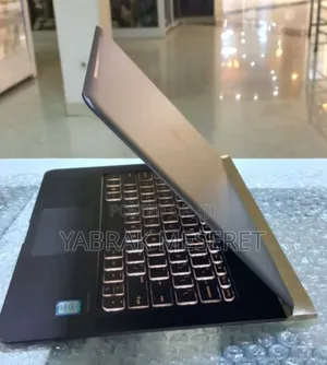 Photo - New Laptop HP Spectre 8GB Intel Core i5 SSD 256GB
