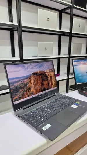 New Laptop HP Victus 16 16GB Intel Core i7 SSD 512GB