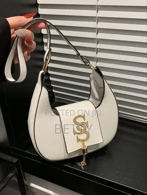 Photo - Women Fashionabl