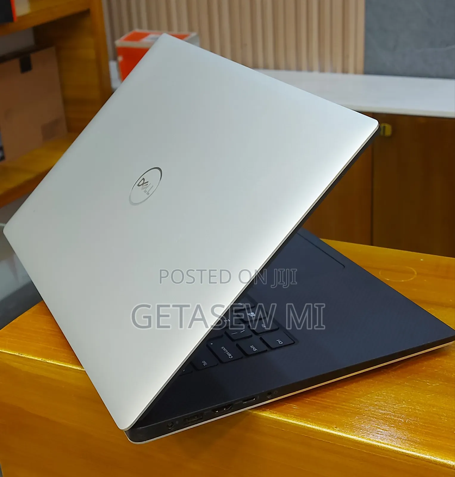 New Laptop Dell XPS 15 16GB Intel Core I5 SSD 512GB