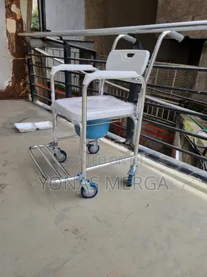 Photo - Toilet Chair吸空commodo Chairة膝multi-Purpose Chair腍歪toileting