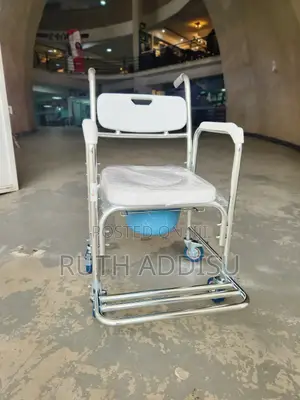 Photo - Wheelchair Commode Wheelchair肇因wheelchair隨時wheelchair New