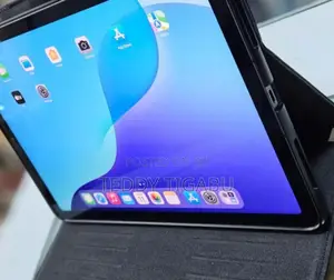 Photo - New Apple iPad Air 64 GB