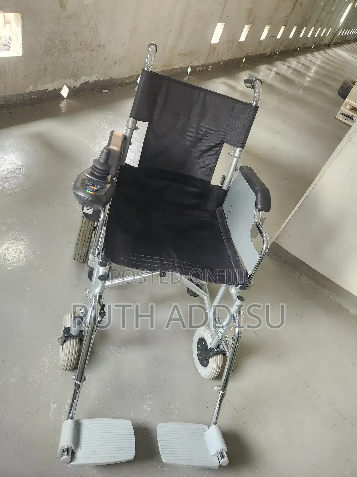 Electrical Wheelchair爪子electrical Wheelchair见有digital New