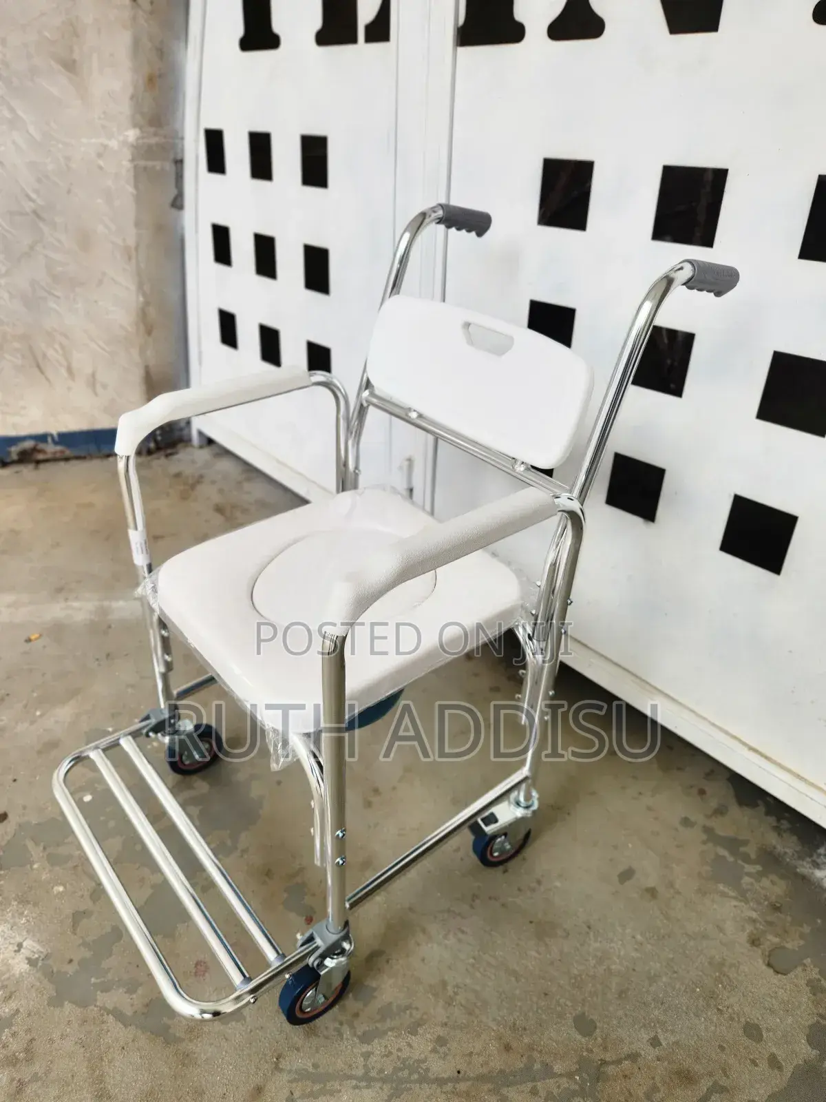 Wheelchair肇事commode Wheelchair懲處commode Wheelchair New