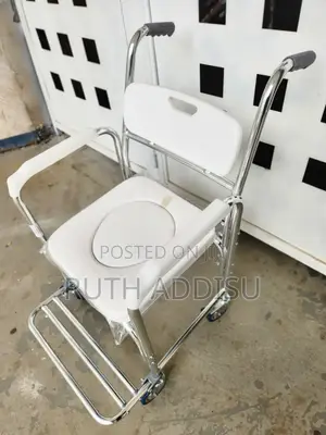 Photo - Wheelchair Commode Wheelchair禦敵wheelchair Commode Medical