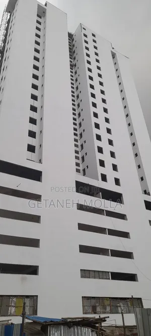 በውቷ ካዛንችስ ሱቅ እና አፓርትመንት