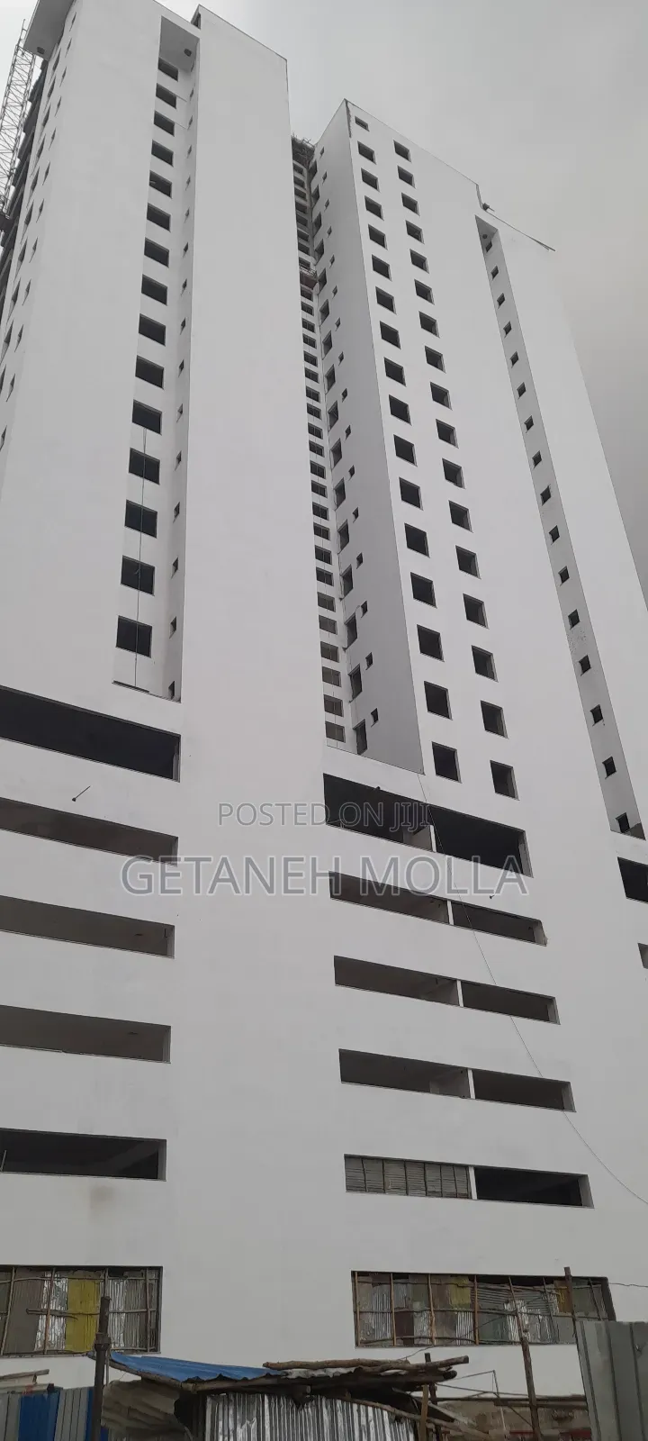 በውቷ ካዛንችስ ሱቅ እና አፓርትመንት