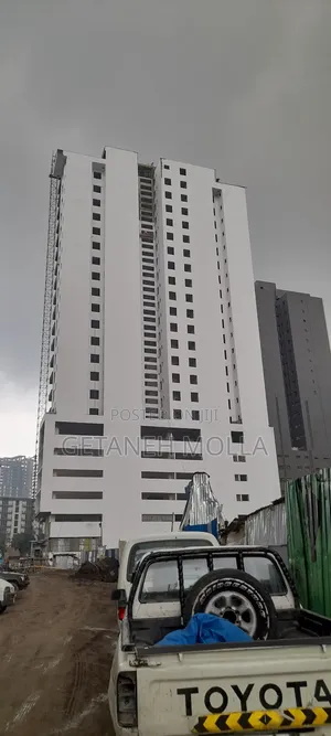 በውቷ ካዛንችስ ሱቅ እና አፓርትመንት