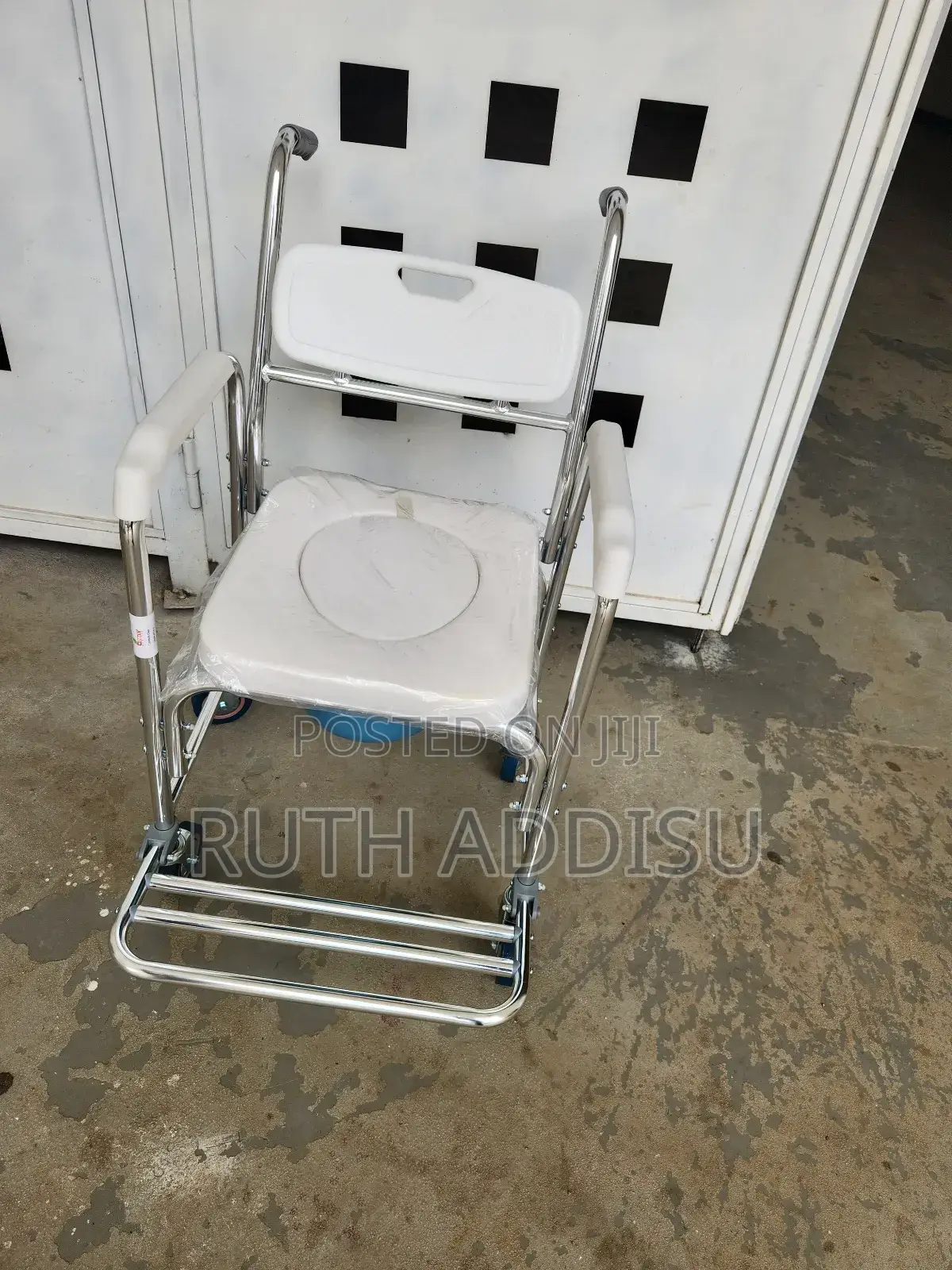 Commode Wheelchair网了toilet Wheelchair筆者commode Wheelchair New Commode