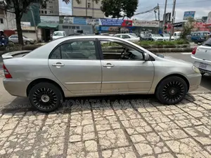 Toyota Corolla 2002 Gold