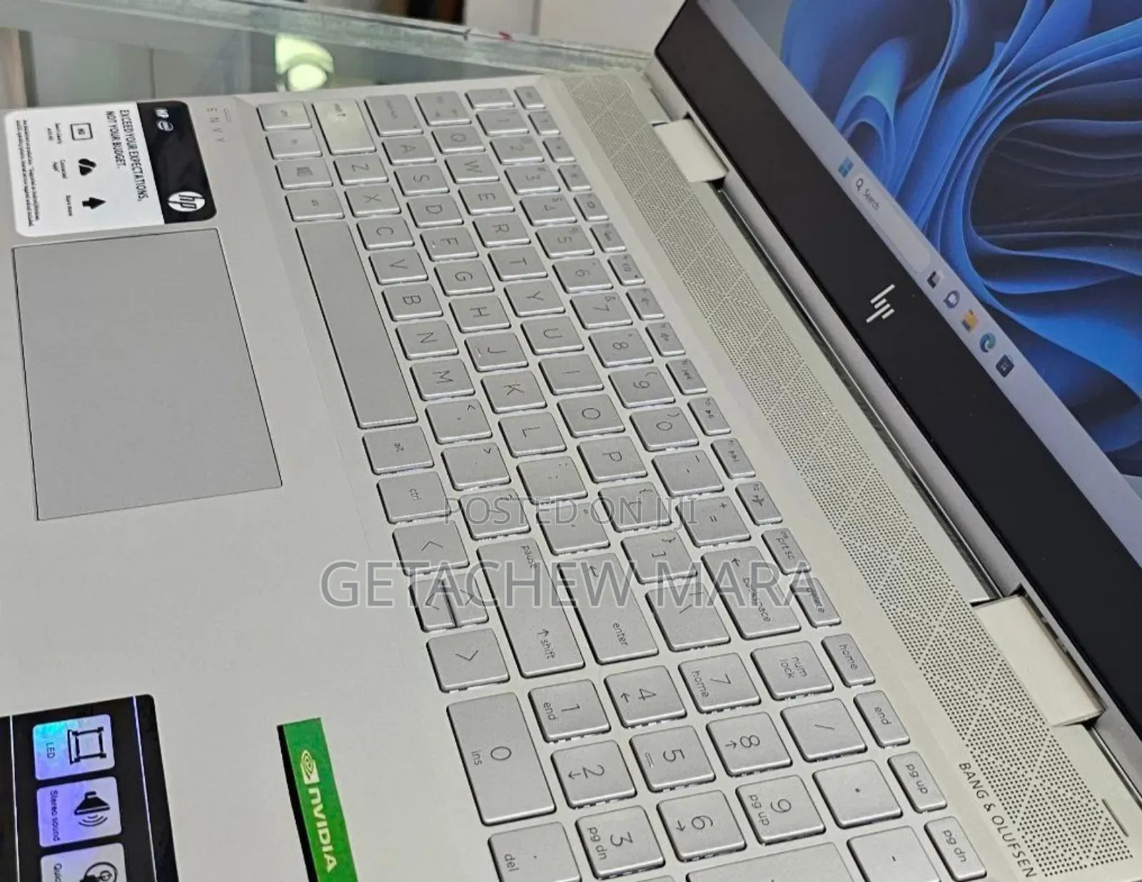 New Laptop HP Envy X360 8GB Intel Core I5 SSD 1T