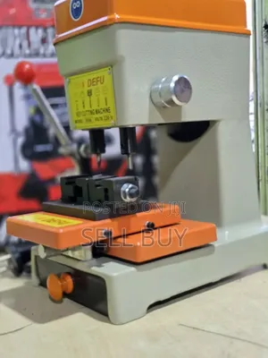 Daf Key Cutting Board Machine