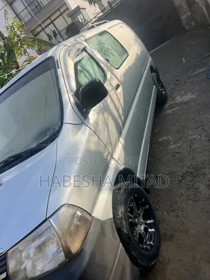 Photo - Toyota HiAce 2006 Silver