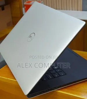 Photo - New Laptop Dell XPS 15 16GB Intel Core I5 SSD 512GB