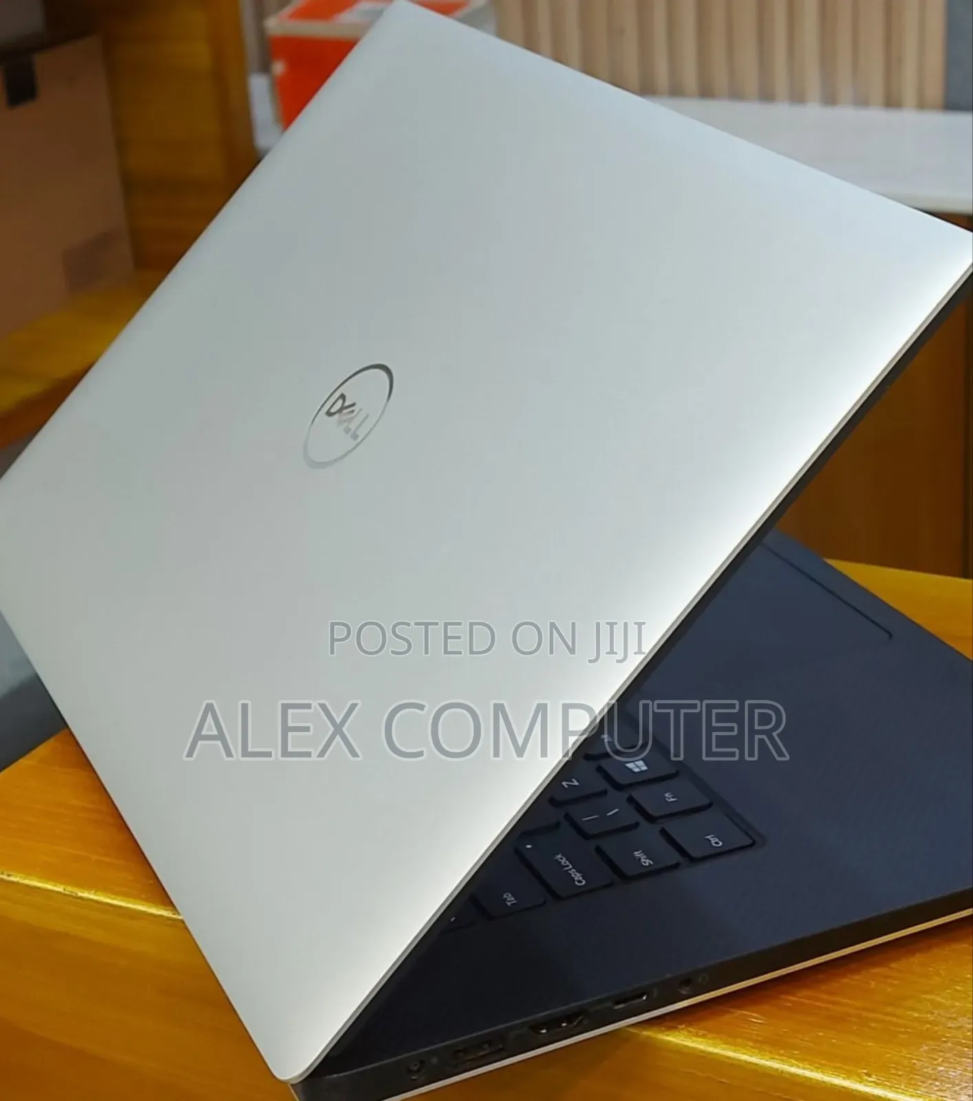 New Laptop Dell XPS 15 16GB Intel Core I5 SSD 512GB