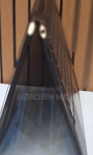 Photo - New Laptop HP Spectre 16GB Intel Core I5 SSD 1T