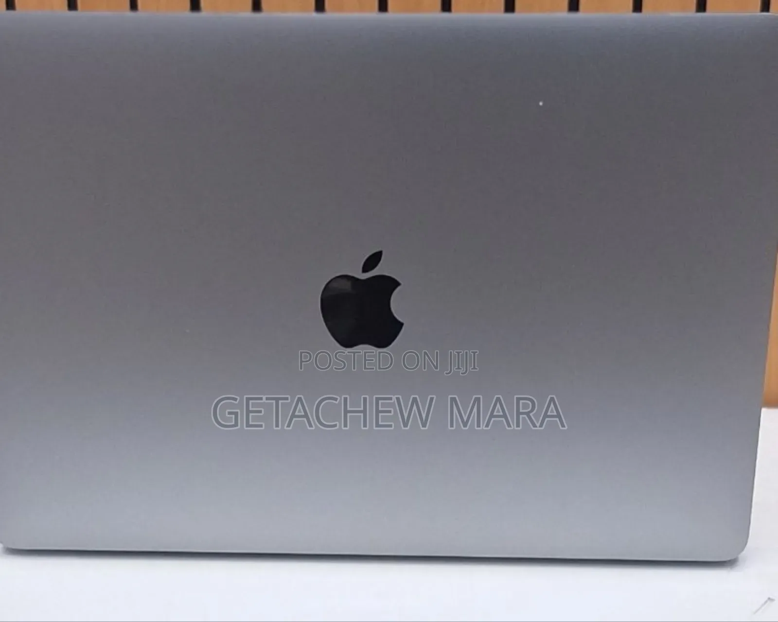 New Laptop Apple MacBook Pro M1 8GB Intel Core I7 SSD 256GB