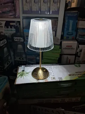 Photo - 3 አይነት የብርሀን ቀለም አማራጭ ያለው Crystal Table Lamp