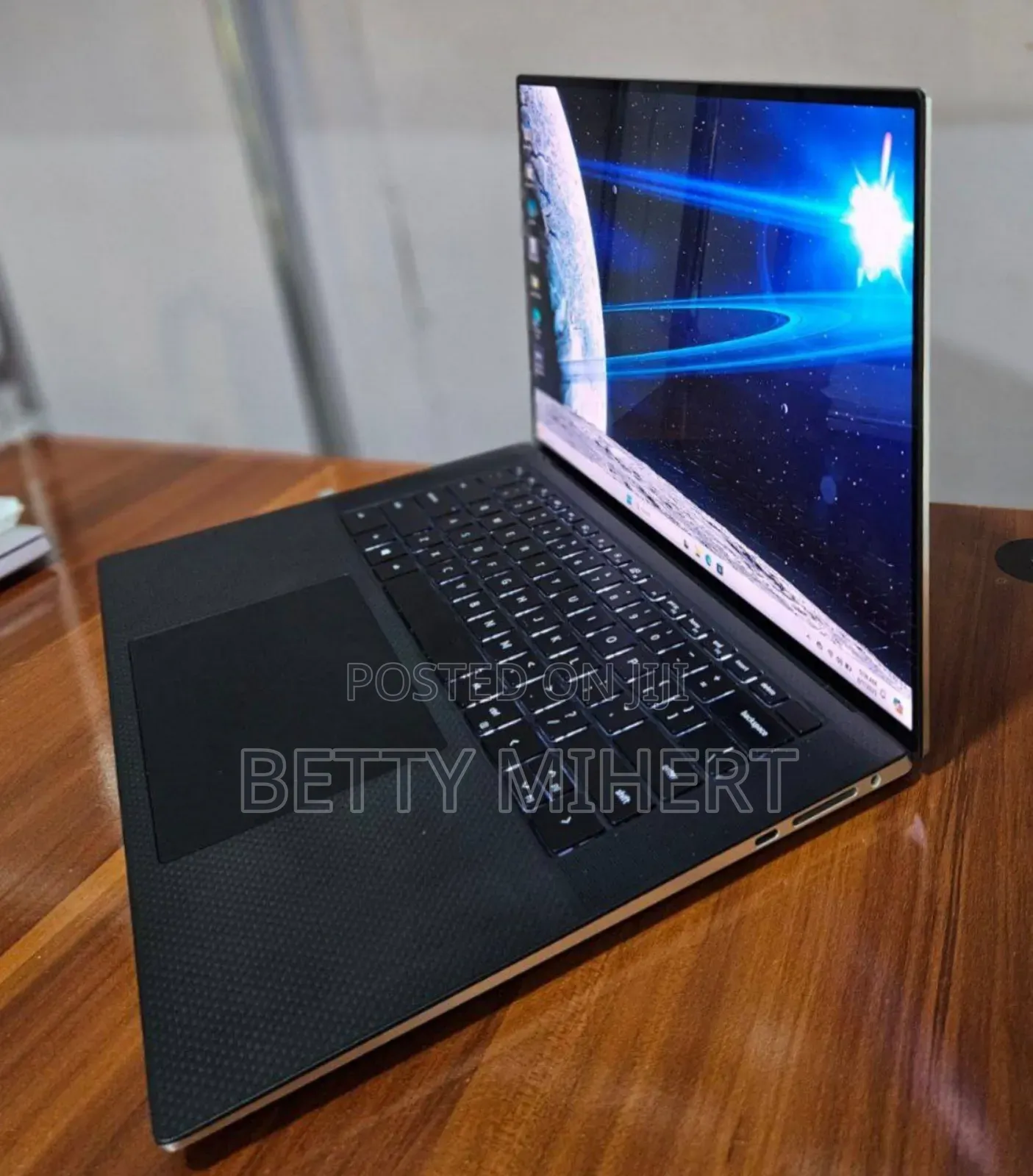 New Laptop Dell XPS 15 32GB Intel Core I7 SSD 512GB