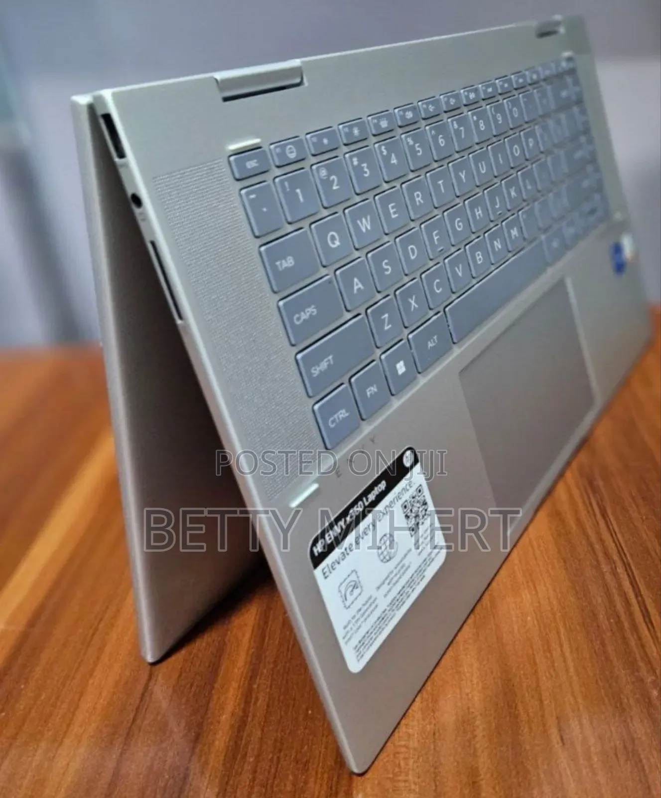 New Laptop HP Envy X360 8GB Intel Core I5 SSD 512GB