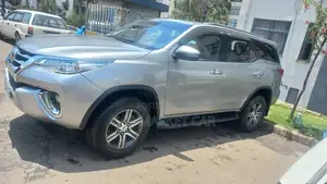 Photo - Toyota Fortuner 4.0 AWD 2020 Silver