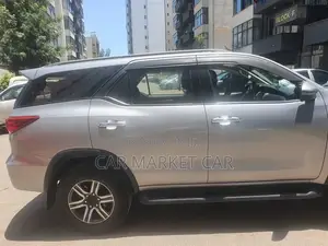 Toyota Fortuner 4.0 AWD 2020 Silver