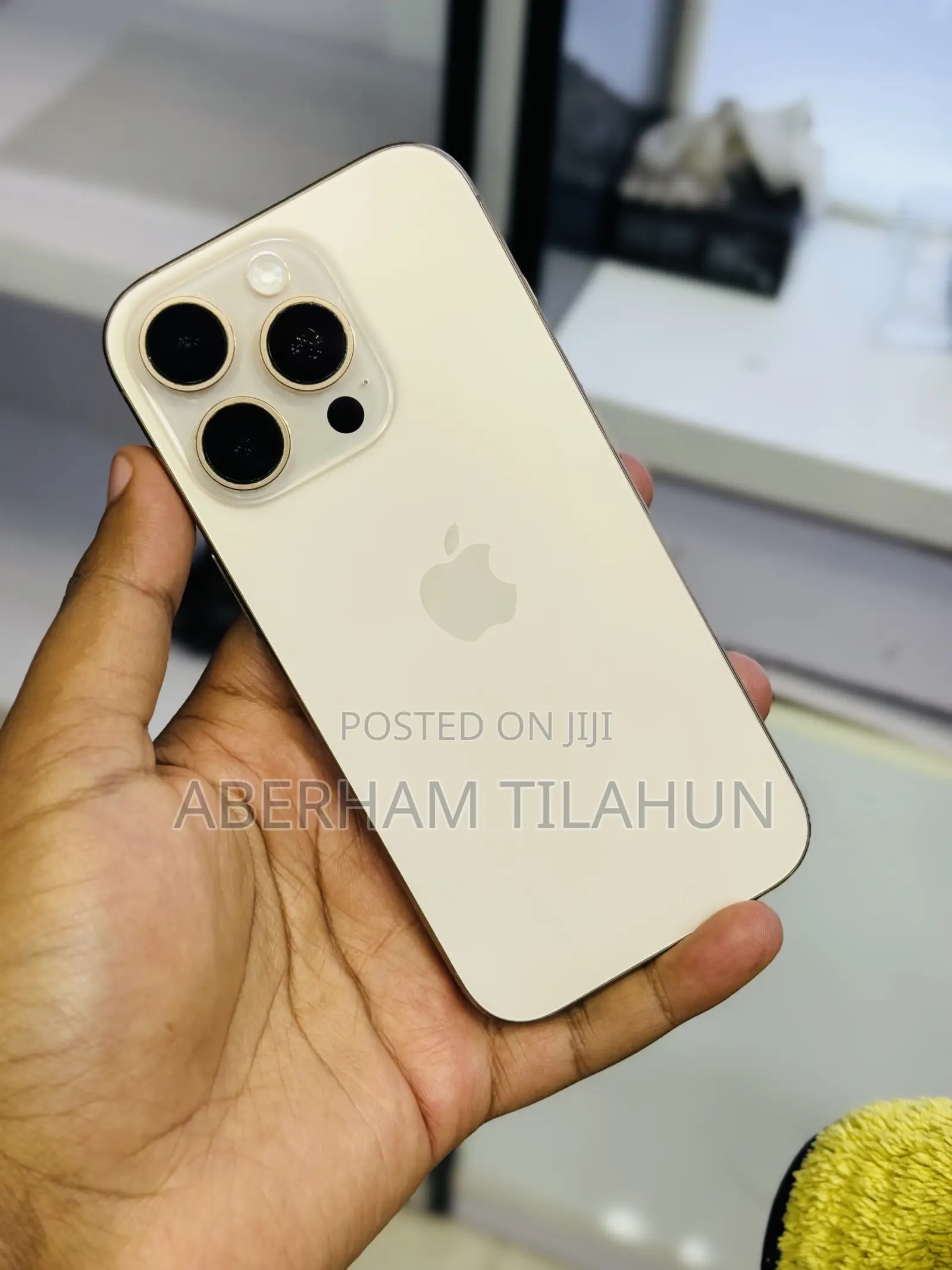 Apple iPhone 16 Pro 128 GB Gold