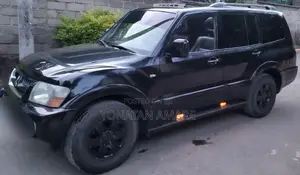 Photo - Mitsubishi Pajero 2006 Black