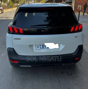 Peugeot 5008 2022 White