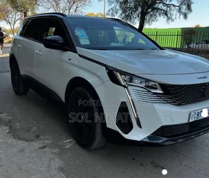 Peugeot 5008 2022 White