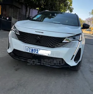 Peugeot 5008 2022 White
