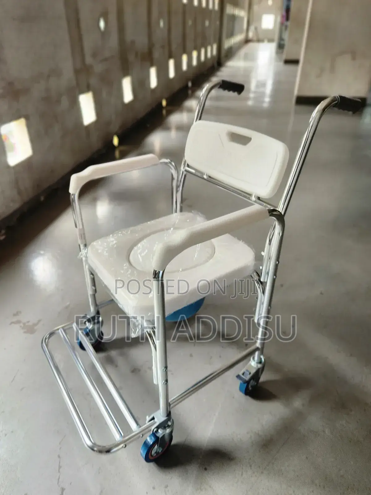 Wheelchair Commod3成員commode Wheelchair奔馳commode Wheelchair衹我wheelchair