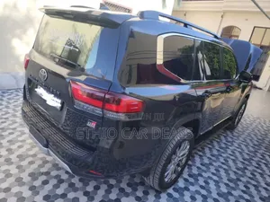 Photo - Toyota Land Cruiser 3.3 DT 2022 Black