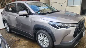 Photo - Toyota Corolla Cross Hybrid 2024 Silver