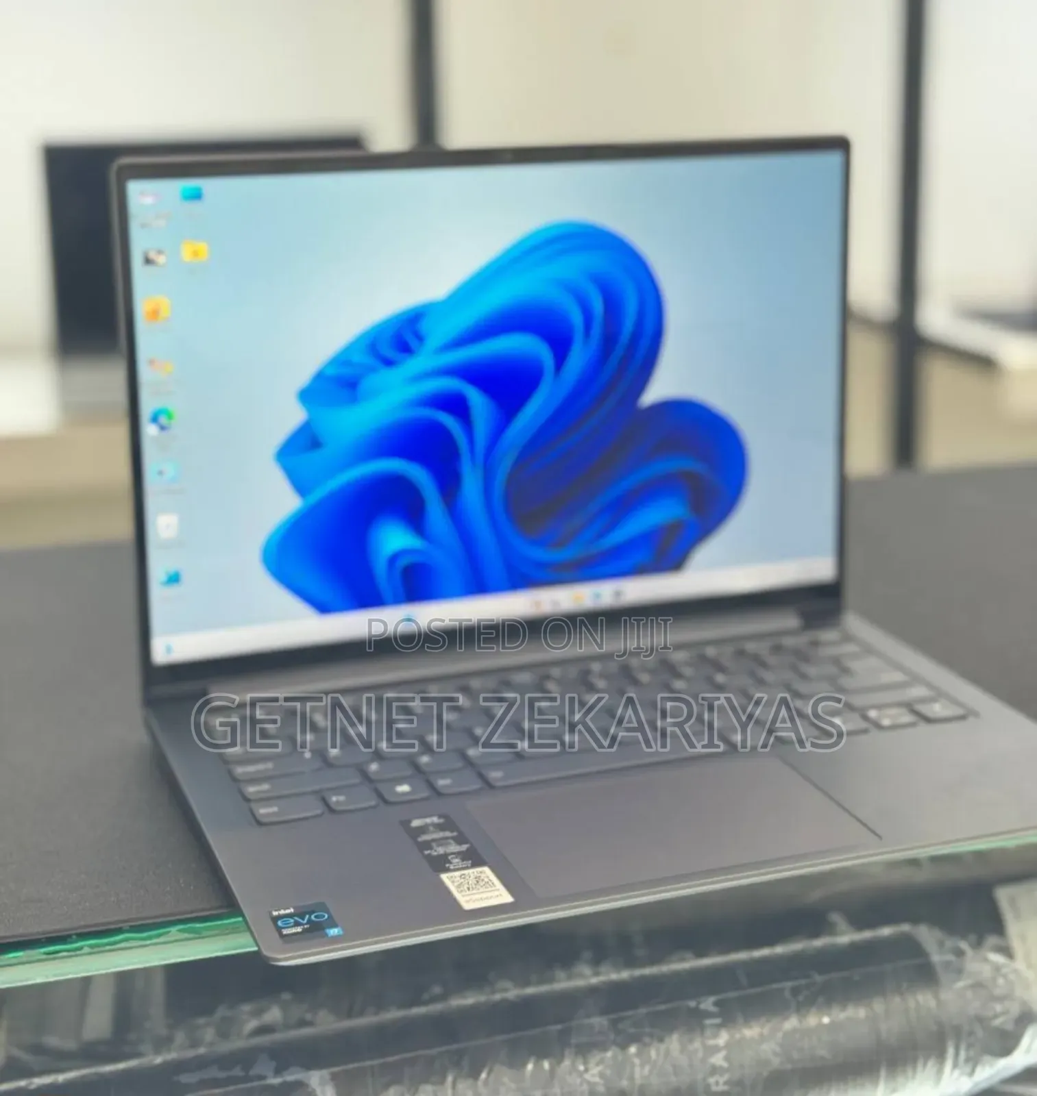 New Laptop Lenovo Yoga 7i 16GB Intel Core I7 SSD 512GB