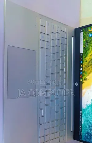 New Laptop HP Pavilion 15 8GB Intel Core I5 SSD 512GB