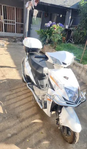 Piaggio Scooter 2023