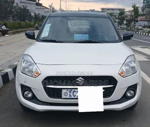 Suzuki Swift 2022 White