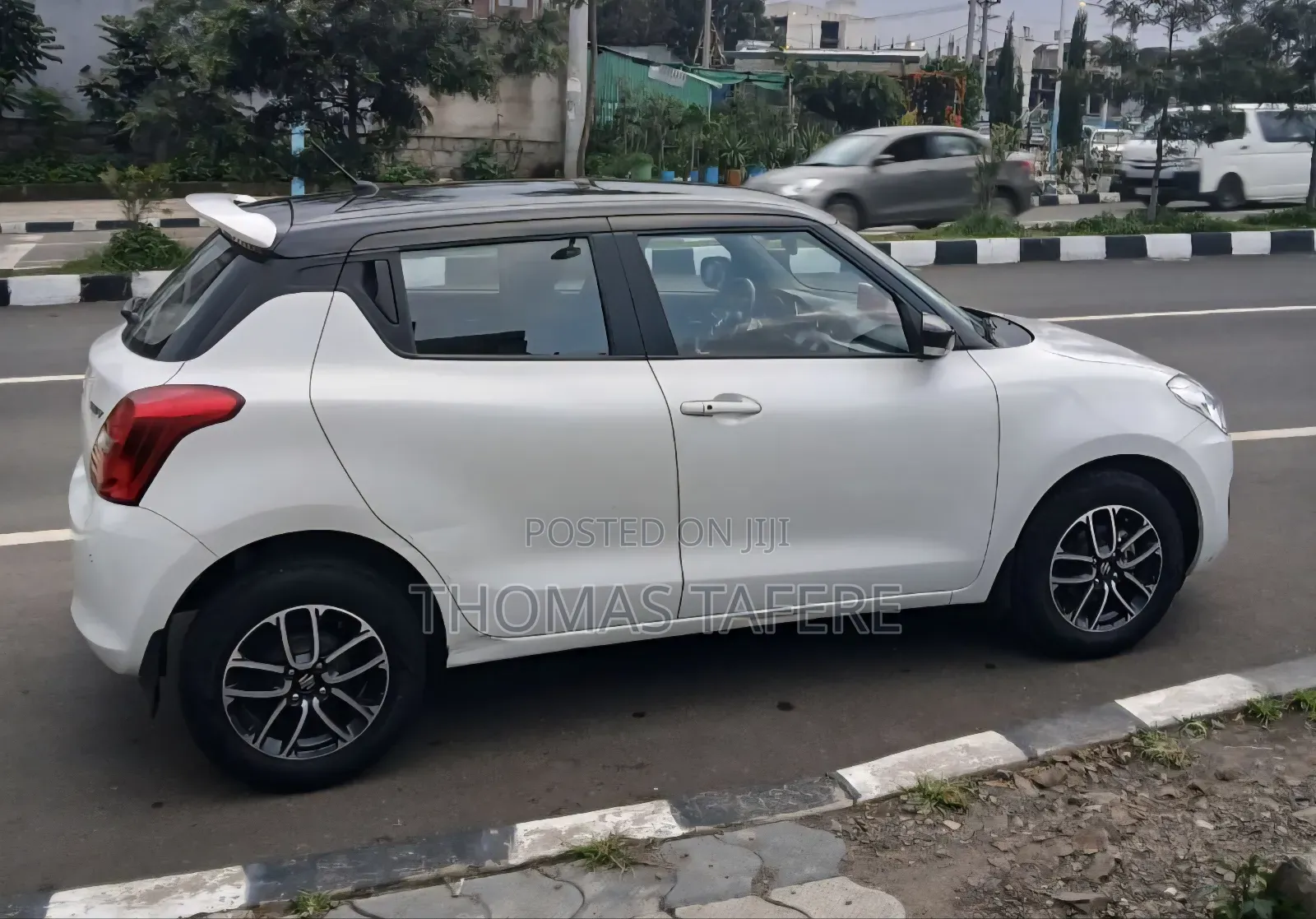Suzuki Swift 2022 White
