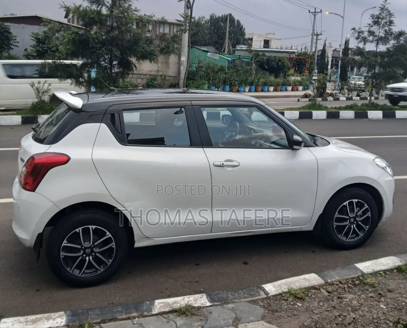Suzuki Swift 2022 White
