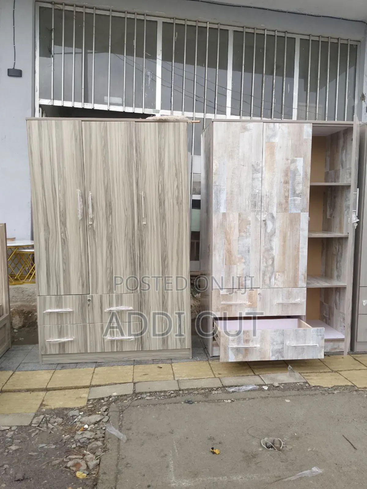 1.20 ላምኔት ቁምሳጥን