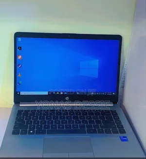 New Laptop HP Stream Notebook 8GB Intel Core I7 SSD 256GB