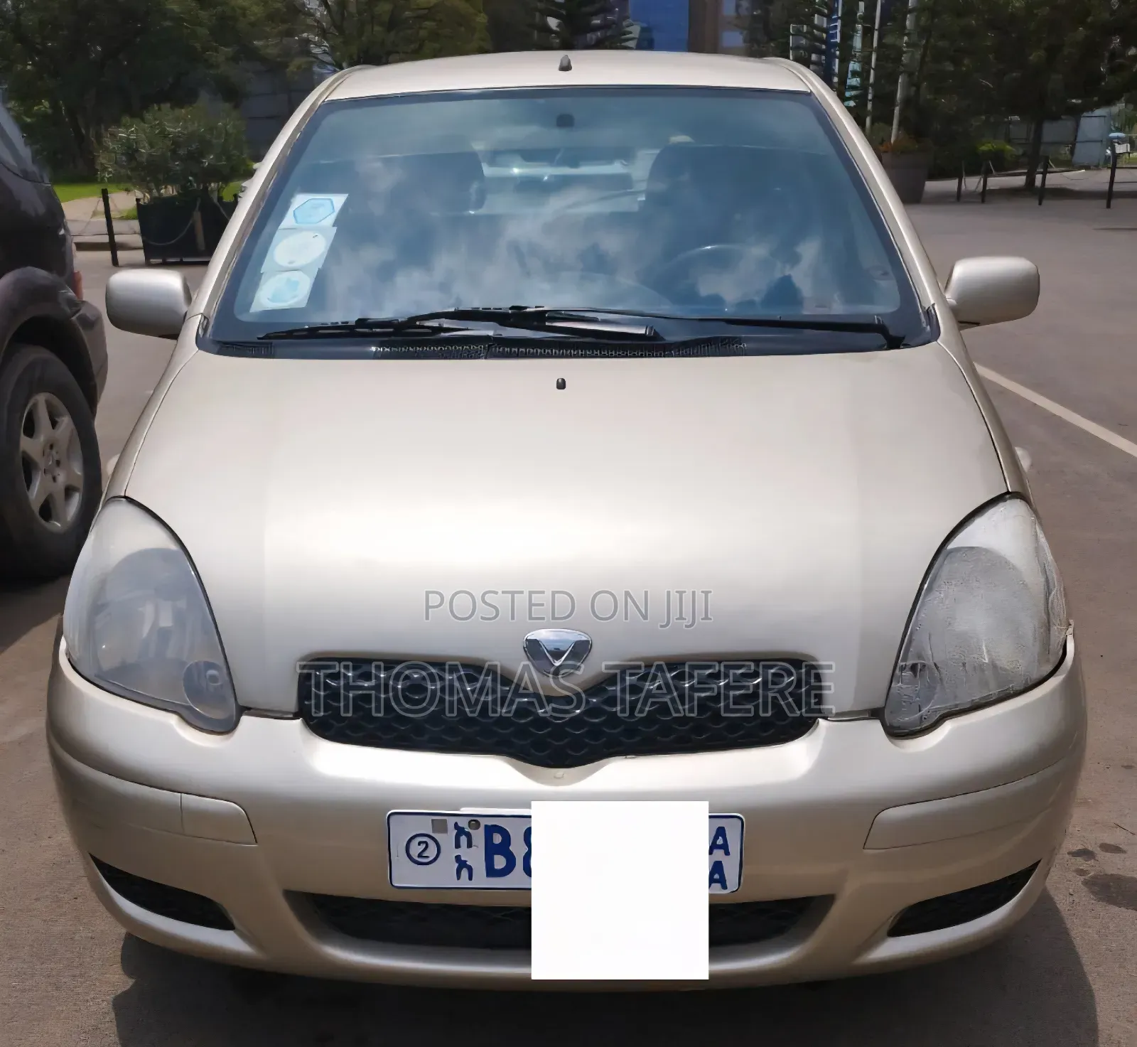 Toyota Vitz 2002 Beige
