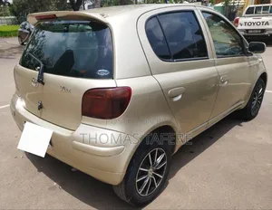 Toyota Vitz 2002 Beige